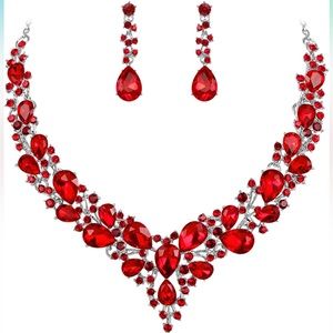 Necklace and earrings jewelry set